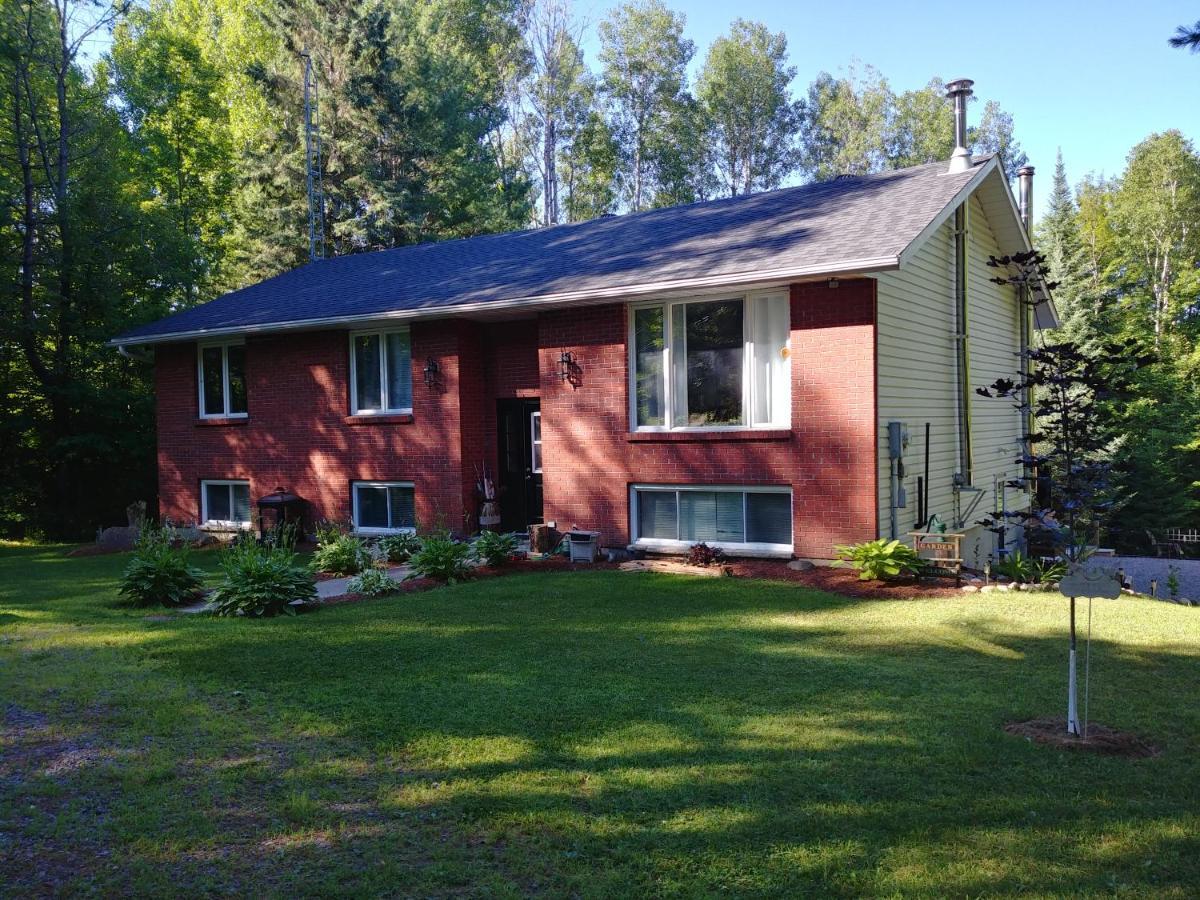 Suite In The Bush-Private Apartment Bancroft Exterior foto